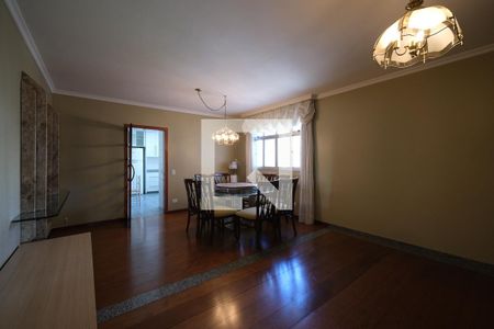 Sala de jantar de apartamento para alugar com 4 quartos, 211m² em Batel, Curitiba