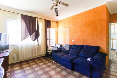 Sala de casa à venda com 2 quartos, 132m² em Vila Carmosina, São Paulo