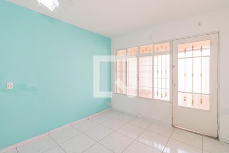 Sala de casa à venda com 4 quartos, 220m² em Vila Nilo, São Paulo