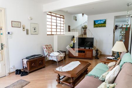 Sala de casa à venda com 4 quartos, 140m² em Mirandópolis, São Paulo