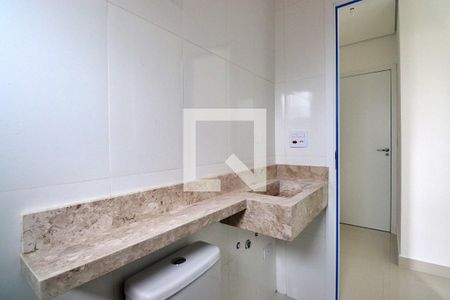 Banheiro da Suíte de apartamento para alugar com 3 quartos, 71m² em Vila Curuca, Santo André