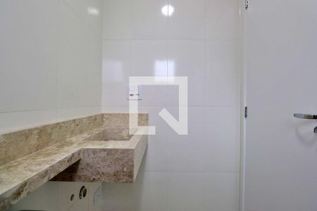 Banheiro da Suíte 1 de apartamento para alugar com 3 quartos, 150m² em Vila Curuçá, Santo André