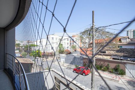 Vista da varanda da sala  de casa à venda com 4 quartos, 240m² em Heliópolis, Belo Horizonte