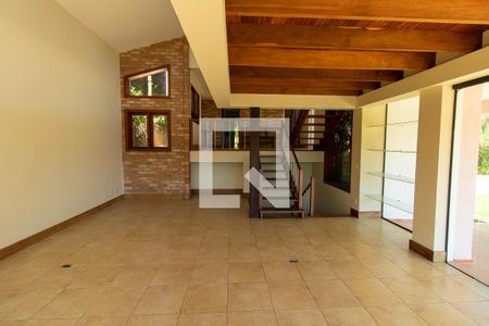 Sala de casa para alugar com 4 quartos, 409m² em Granja Viana, Cotia