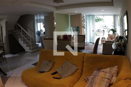 Sala de casa de condomínio à venda com 3 quartos, 190m² em Taquara, Rio de Janeiro