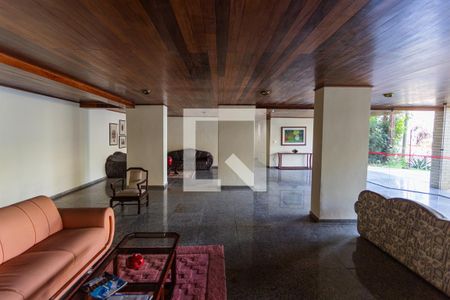 Apartamento à venda com 120m², 4 quartos e 2 vagas Apartamento à venda com 120m², 4 quartos e 2 vagasHall de Entrada