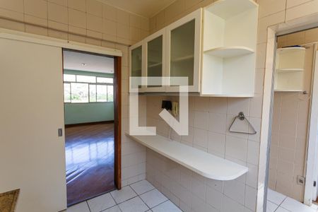 Apartamento à venda com 120m², 4 quartos e 2 vagas Apartamento à venda com 120m², 4 quartos e 2 vagasCozinha