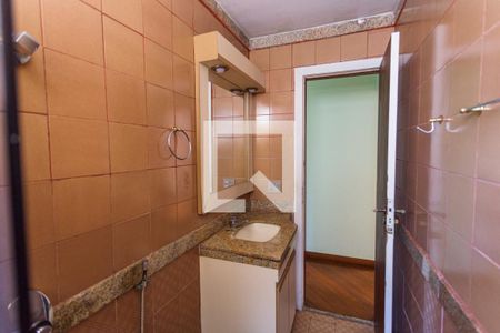 Apartamento à venda com 120m², 4 quartos e 2 vagas Apartamento à venda com 120m², 4 quartos e 2 vagasBanheiro Social