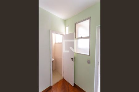 Apartamento à venda com 120m², 4 quartos e 2 vagas Apartamento à venda com 120m², 4 quartos e 2 vagasQuarto de Serviço