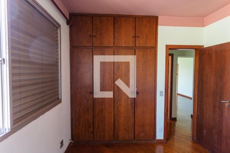 Apartamento à venda com 120m², 4 quartos e 2 vagas Apartamento à venda com 120m², 4 quartos e 2 vagasArmário da Suíte