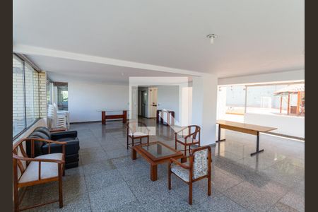 Apartamento à venda com 120m², 4 quartos e 2 vagas Apartamento à venda com 120m², 4 quartos e 2 vagasSalão de Festas