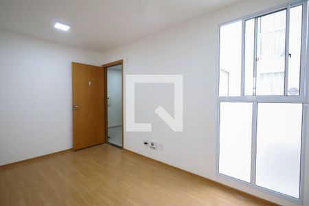 Sala de apartamento para alugar com 2 quartos, 39m² em Residencial Monte Carlo, Goiânia