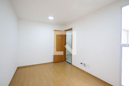 Sala de apartamento para alugar com 2 quartos, 39m² em Residencial Monte Carlo, Goiânia