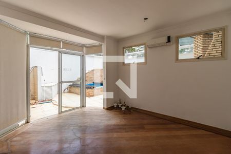 Sala de casa de condomínio à venda com 3 quartos, 250m² em Tamboré, Santana de Parnaíba