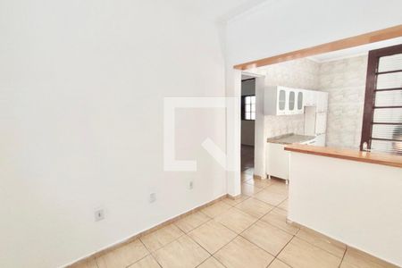 Sala de casa para alugar com 2 quartos, 44m² em Jardim Santa Lúcia, Campinas