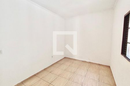 Quarto 2 de casa para alugar com 2 quartos, 44m² em Jardim Santa Lúcia, Campinas