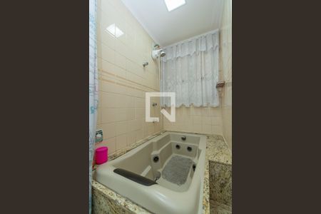 Banheiro de kitnet/studio para alugar com 1 quarto, 42m² em Centro, Campinas