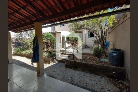 Casa à venda com 4 quartos, 261m² em Eldorado, Contagem