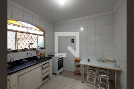 Casa à venda com 4 quartos, 261m² em Eldorado, Contagem