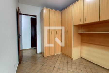 Quarto 2 de casa para alugar com 2 quartos, 101m² em Vila Ré, São Paulo