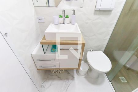 Banheiro Social de kitnet/studio para alugar com 1 quarto, 25m² em Bigorrilho, Curitiba