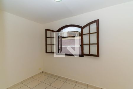 Quarto 1 de casa para alugar com 2 quartos, 66m² em Vila Antonieta, São Paulo