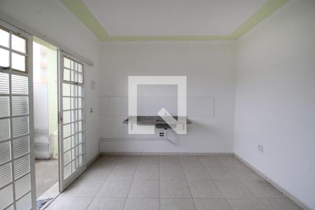 Cozinha de kitnet/studio para alugar com 1 quarto, 30m² em Jardim Planalto, Sorocaba