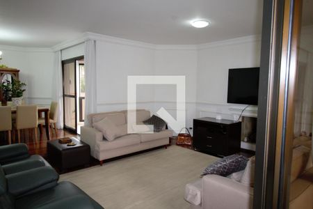 Apartamento para alugar com 240m², 3 quartos e 3 vagasSala