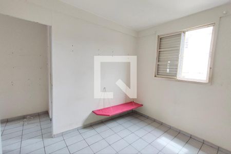 Quarto 2 de apartamento para alugar com 2 quartos, 54m² em Parque Residencial Vila União, Campinas