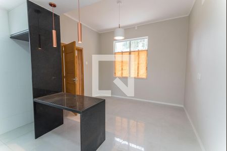 Sala de casa de condomínio à venda com 2 quartos, 72m² em Maracanã, Rio de Janeiro