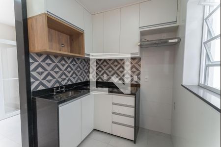 Cozinha de casa de condomínio à venda com 2 quartos, 72m² em Maracanã, Rio de Janeiro