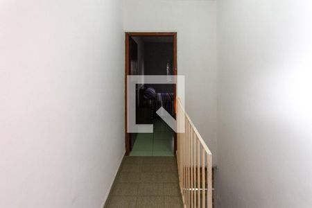 Corredor de casa para alugar com 2 quartos, 88m² em Parque Santa Madalena, São Paulo