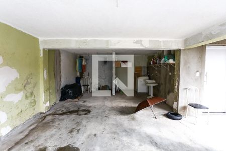 Casa à venda com 460m², 3 quartos e 4 vagas Casa à venda com 460m², 3 quartos e 4 vagasQuintal /Churrasqueira/Serviço