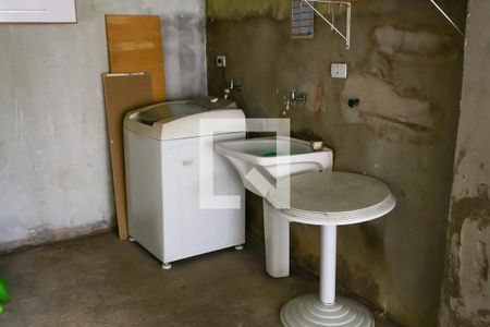 Casa à venda com 460m², 3 quartos e 4 vagas Casa à venda com 460m², 3 quartos e 4 vagasQuintal /Churrasqueira/Serviço