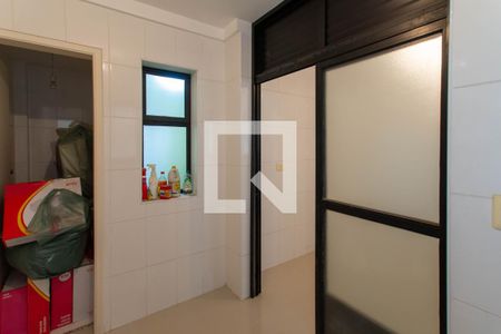 Apartamento à venda com 120m², 3 quartos e 2 vagas Apartamento à venda com 120m², 3 quartos e 2 vagasÁrea de Serviço e despensa