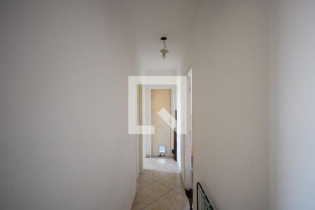 Corredor de apartamento à venda com 2 quartos, 59m² em Parque Pinheiros, Taboão da Serra