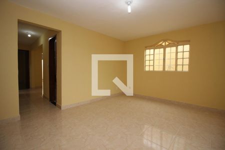 Sala  de casa para alugar com 3 quartos, 120m² em Ceilândia Sul (ceilândia), Brasília