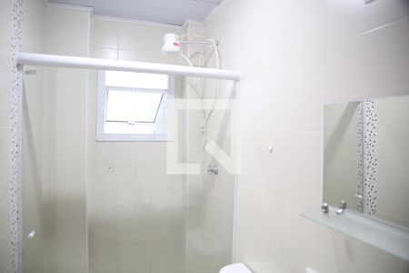 Banheiro Social de apartamento para alugar com 2 quartos, 72m² em  Vila Caiçara, Praia Grande