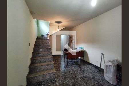 Sala de casa à venda com 4 quartos, 152m² em Jardim Cotinha, São Paulo