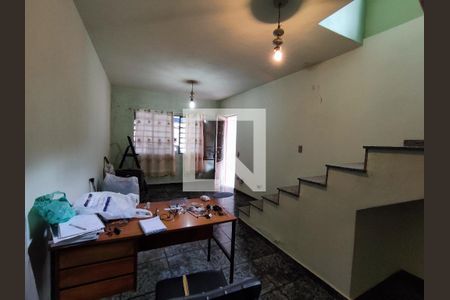 Sala de casa à venda com 4 quartos, 152m² em Jardim Cotinha, São Paulo