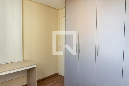 Quarto 1 de apartamento para alugar com 3 quartos, 68m² em Vila São Paulo, São Paulo