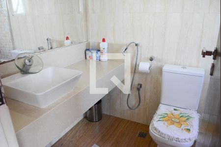 Apartamento para alugar com 169m², 2 quartos e 1 vaga Apartamento para alugar com 169m², 2 quartos e 1 vagaQuarto 2 com banheiro