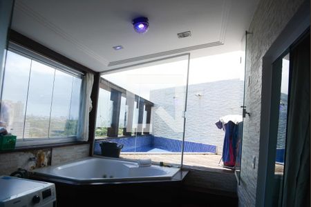 Apartamento para alugar com 169m², 2 quartos e 1 vaga Apartamento para alugar com 169m², 2 quartos e 1 vagaBanheira