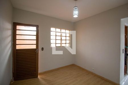 Quarto de casa para alugar com 1 quarto, 50m² em Vila Carmosina, São Paulo