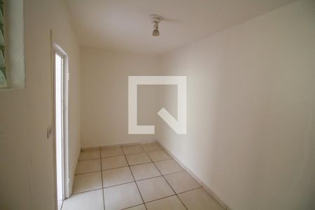 Quarto 2 de casa para alugar com 2 quartos, 150m² em Vila Carrao, São Paulo