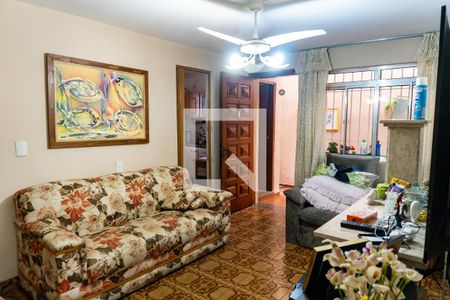 Sala de casa para alugar com 2 quartos, 70m² em Jardim Oriental, São Paulo