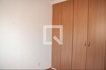 Quarto 1 de apartamento para alugar com 2 quartos, 45m² em Três Barras, Contagem