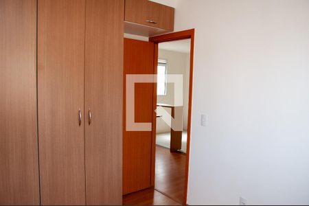 Quarto 1 de apartamento para alugar com 2 quartos, 45m² em Três Barras, Contagem