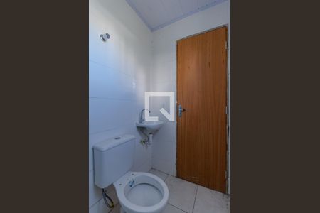 Banheiro de kitnet/studio para alugar com 1 quarto, 23m² em Dona Clara, Belo Horizonte