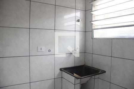 Lavanderia de apartamento para alugar com 2 quartos, 55m² em Jardim Quaresmeira, Suzano